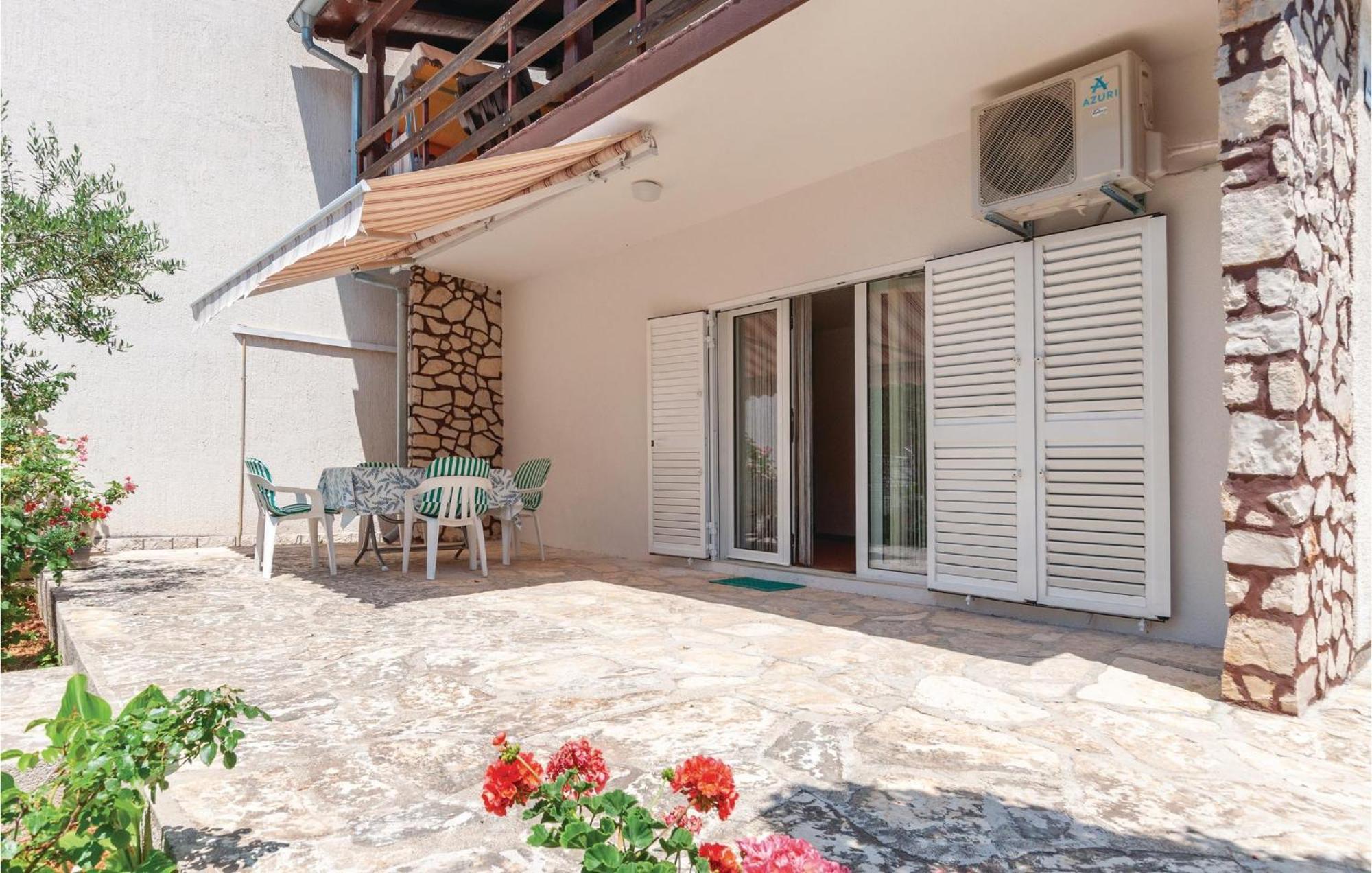 Beautiful Apartment In Jadrija With Kitchen Exterior foto